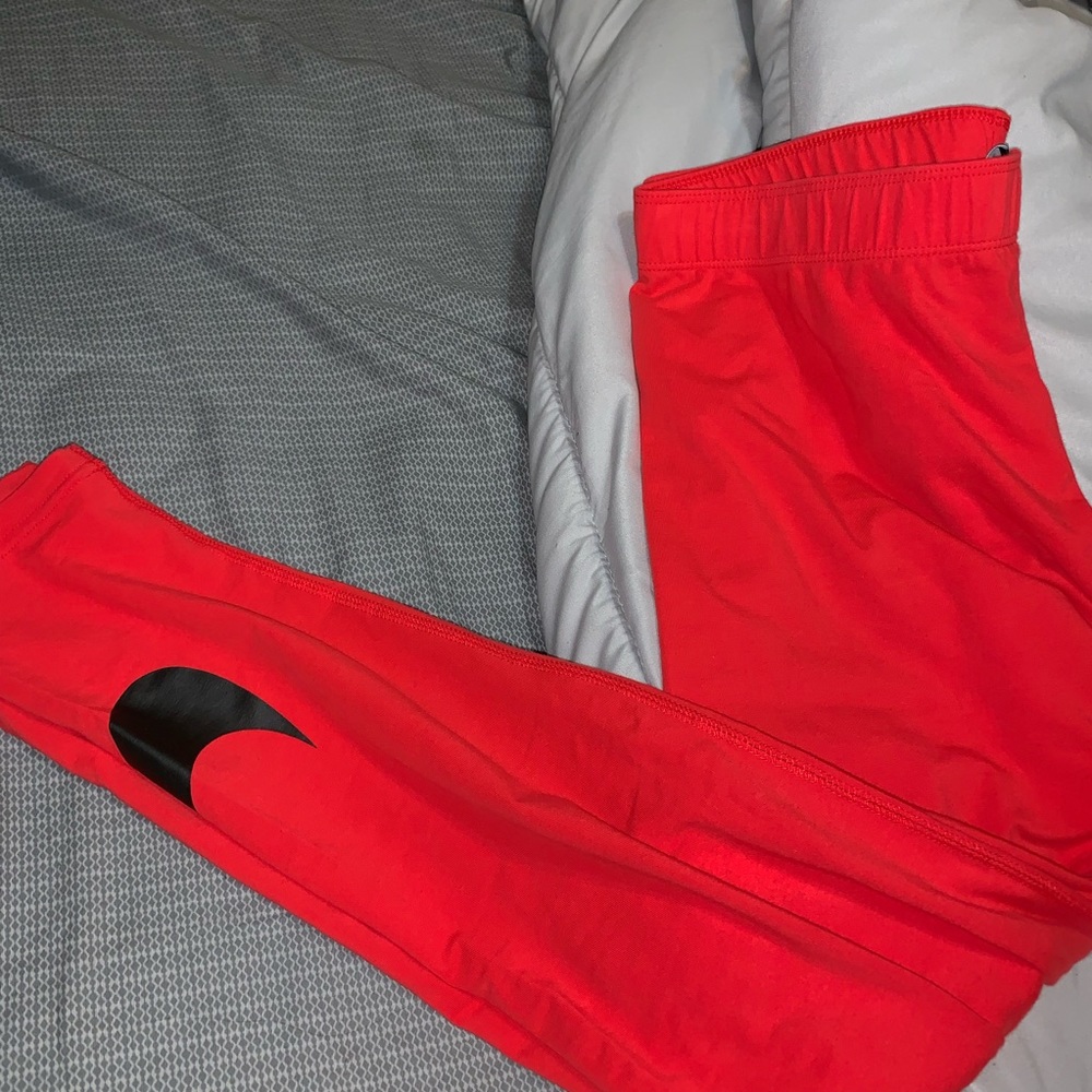 Red Nike Legging